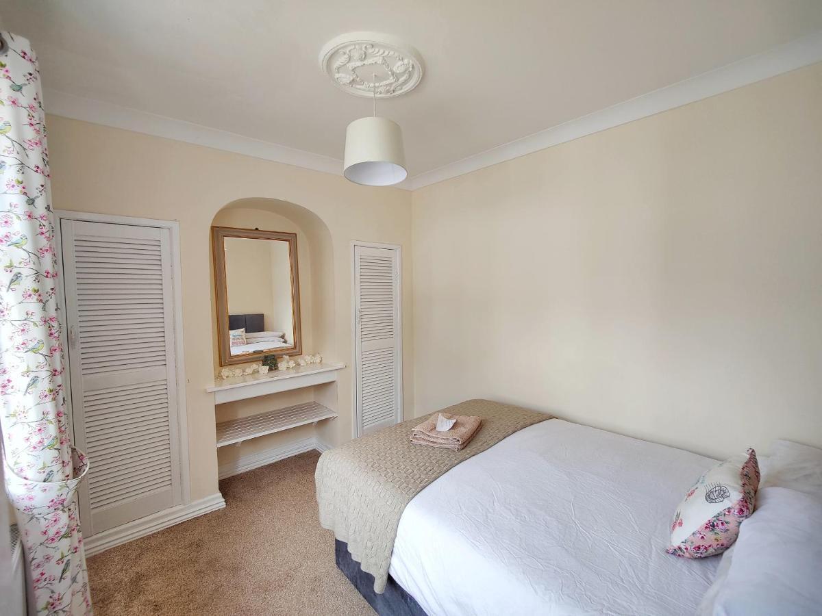 The Curragh Rooms At Ballysax House מראה חיצוני תמונה